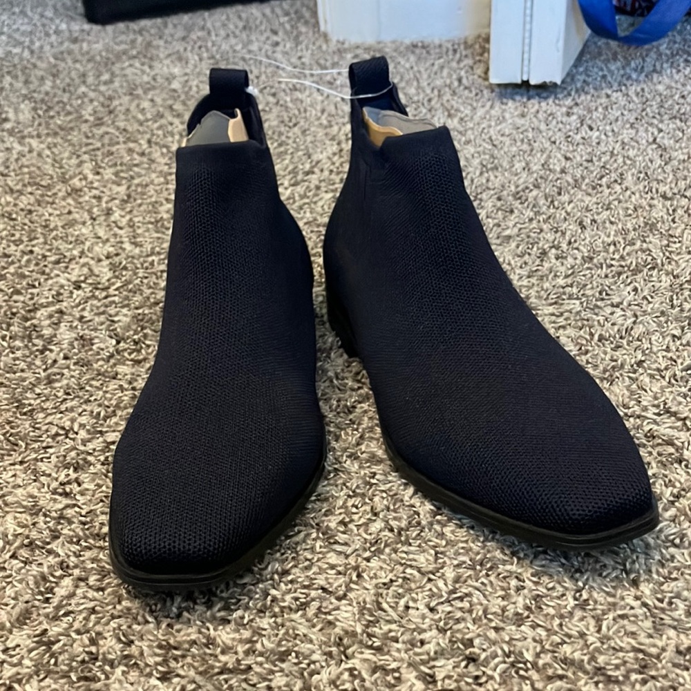 NWOT VIVAIA Sleek Blue Ankle Boots with Elastic Panels - Picture 3 of 7